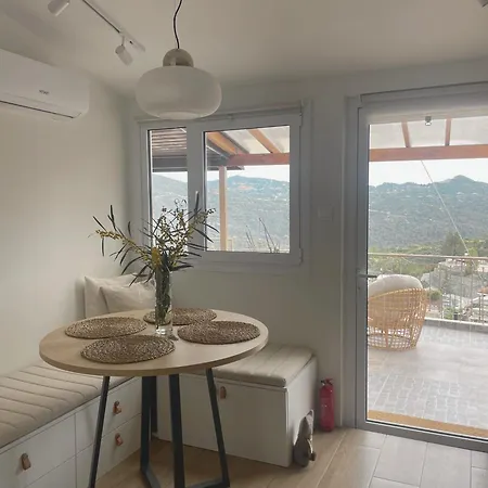 House Of Light, Mountain Retreat Dierona