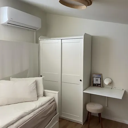 House Of Light, Mountain Retreat בית נופש Dierona