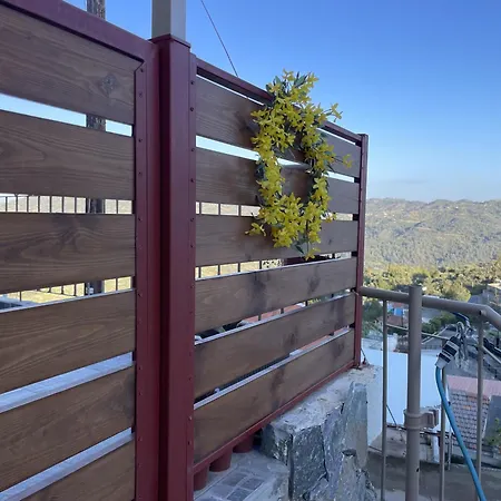 בית נופש House Of Light, Mountain Retreat Dierona